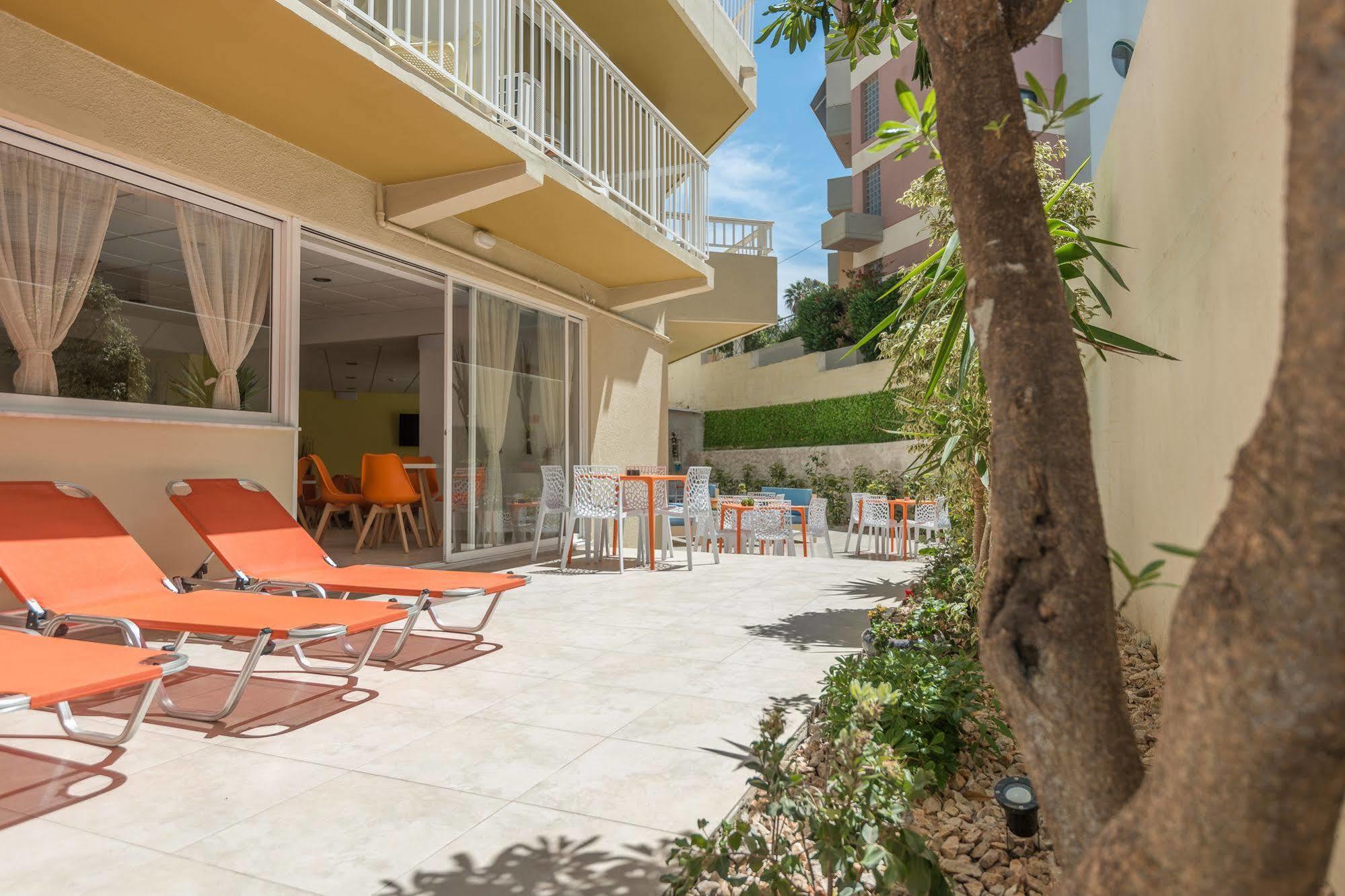 Majestic - Adults Only Hotel 3*